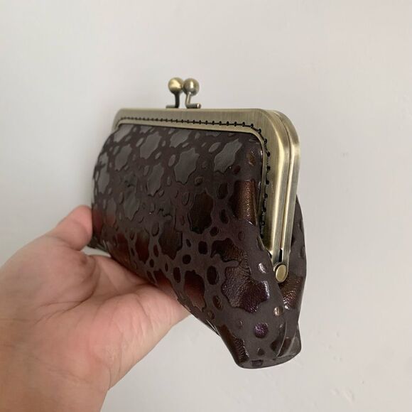 Handmade Vintage style Genuine Embossed Leather Kisslock Mini Clutch/Crossbody - Picture 9 of 15